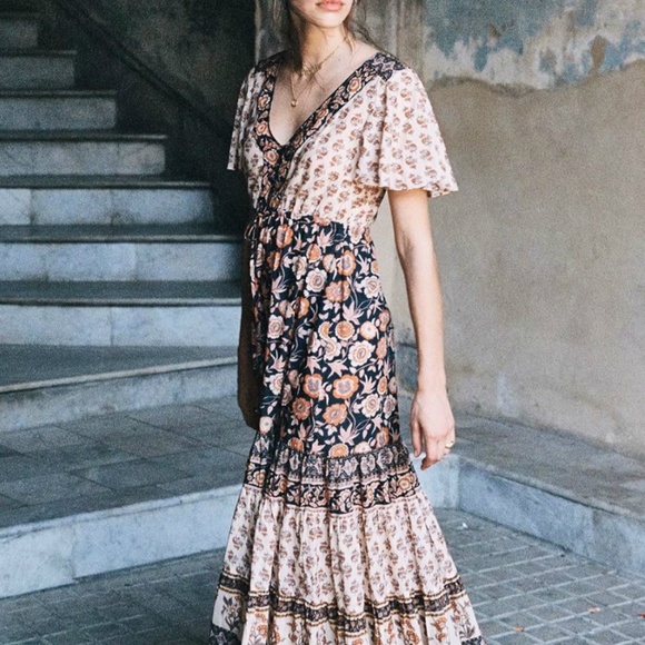 Dresses & Skirts - floral print boho ruffle v neck paisley dress